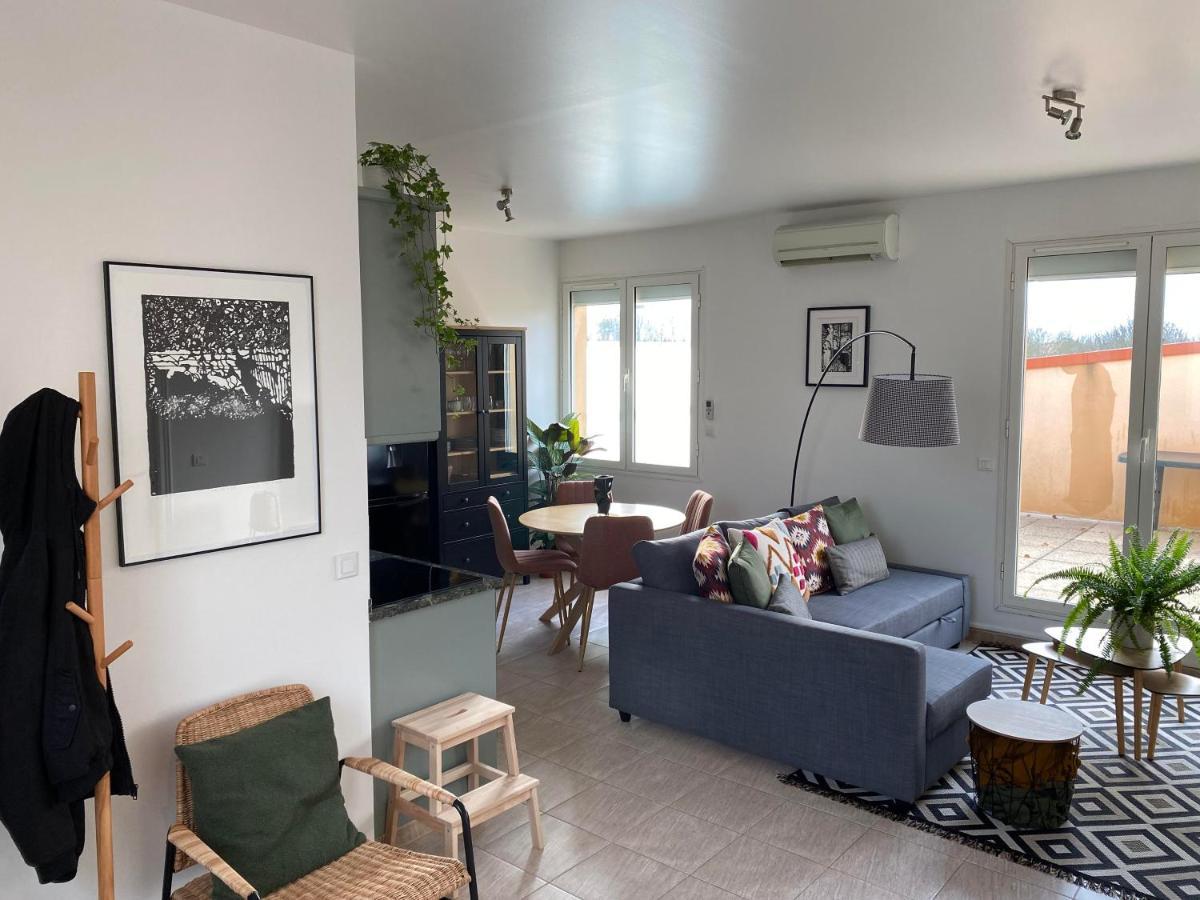 Appartement 2 Pieces De 44M² En Centre Ville Magny-les-Hameaux Exterior foto